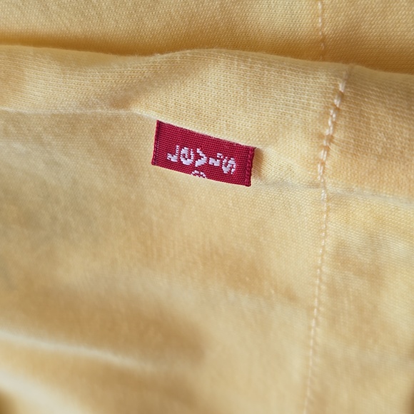 LEVIS BRAND GIRLS YELLOW SHORT SLEEVE TEE-SHIRT SIZE 6X - Picture 10 of 11